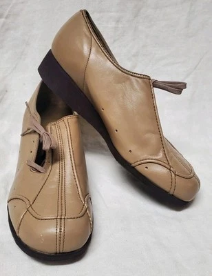 Clinic Foot Thrills Mushroom Brown Leather Oxfords Wedge Women’s 8.5 Side Tie  - Image 1 of 4