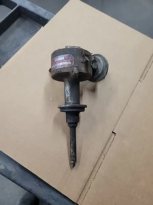 1957 CHRYSLER 300 C 392 HEMI DUAL POINT DISTRIBUTOR 1689325 AUTOLITE IBK-4304  - Image 1 of 4