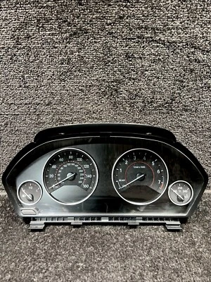 BMW 335Xi GT 2016 velocímetro calibre 81 k OEM 9382105 Foto 1 de 4
