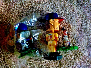 Miniature Baseball figures P.Martinez in plastic,C.Jones bobbing head&V.Martinez - Picture 1 of 2