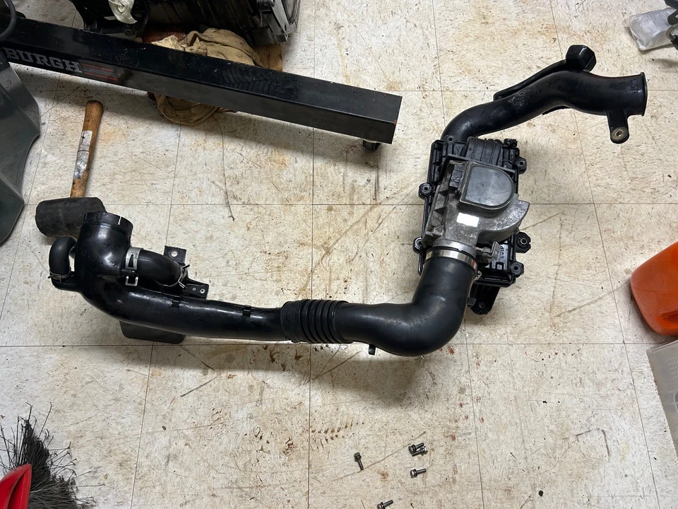 90-93 Mazda Miata NA6 MAF w/ complete OEM Air Intake Assembly AFM - Image 1 of 4