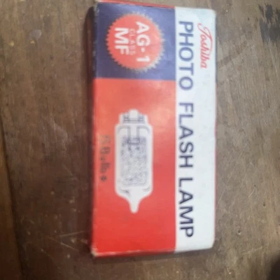 Lámparas flash vintage (foto) para cámara AG-1 clase-MF Foto 1 de 4