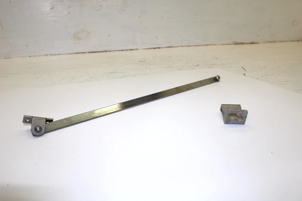 Yamaha Waverunner 500 1992 OEM capó soporte EU0-62891-00-00 JY17 Foto 1 de 4