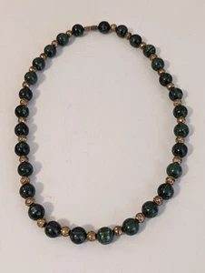 Collar mixto de cuentas verdes y doradas de 18" para mujer - Imagen 1 de 4