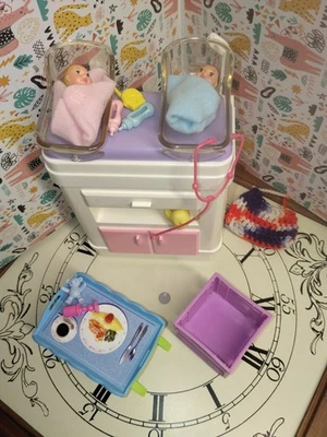 Set Barbie Happy Family Bebè Nursery Originale - Immagine 1 di 4