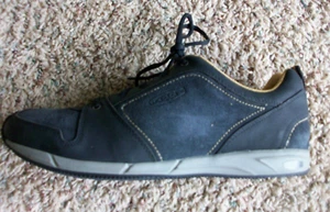 NUOVE SCARPE KEEN P-TOWN IN PELLE NERA DA UOMO 9 MOCASSINI DA UOMO SCARPE IN PELLE - Foto 1 di 4