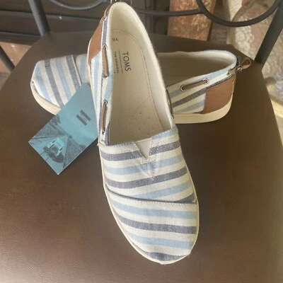 Toms Youth 6 Bimini Slip On Chambray Blue Stripes And Brown Leather  NEW NWT - Image 1 of 4