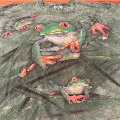 Camiseta tingida azul líquido 2000 sapos tamanho XL etiqueta branca - Imagem 1 de 4