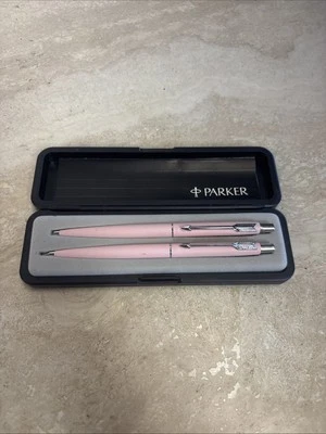 Juego de bolígrafos y lápices Parker Classic rosa té rosa y plata Foto 1 de 4