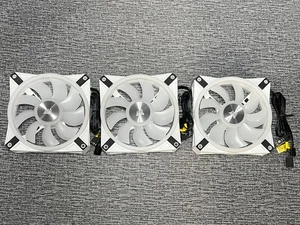 BIAŁE WENTYLATORY HIGH-END CORSAIR QL120 RGB (3-PAK) - Zdjęcie 1 z 3