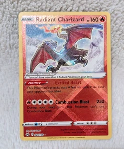 Radiant Charizard 020/159 - Crown Zenith Radiant Rare - Pokemon TCG (NM) - Foto 1 di 4