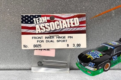 Team Associated RC10DS 1:10 FRONT INNER Hinge Pin #8825 FACTORY SEALED - Image 1 of 2