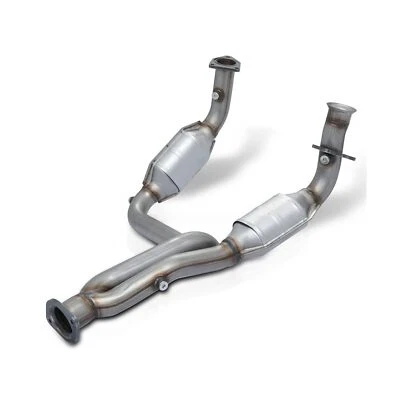 M-AUTO Catalytic Converter Fit for 2002-2005 Cadillac Escalade 2002-2005 Chev... - Image 1 of 4