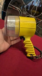 Kinetics UK400 Night scuba diving Flashlight USA Green Tested - Picture 1 of 7