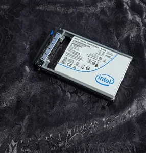 Intel P4510 Series 8TB 2.5 inch (SSDPE2KX080T8) SSD (90 Day Warranty) (Grade A) - Afbeelding 1 van 4