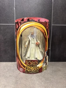 Lord Of The Rings - The Two Towers - Saruman The White Figure - BNIB - Picture 1 of 4