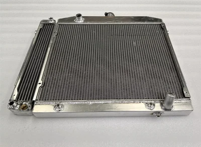 AT Radiator+Oil Cooler For Mercedes W108/W109, Coupe W111 300 SEL 280 SE 68-72 - Image 1 of 4