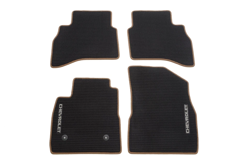 Tapetes de assoalho acarpetados GM 42737462 – preto jato com encadernação de amêndoa – AWD Trailblazer - Imagem 1 de 1