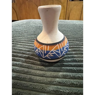 Sioux Native American Pottery Bud Vase Marion Selwyn South Dakota Hand Paint - Image 1 of 4