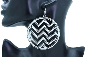 Women Silver Color Metal Large Hoop Round Chevron Fashion Jewelry Earrings Set - Picture 1 of 12