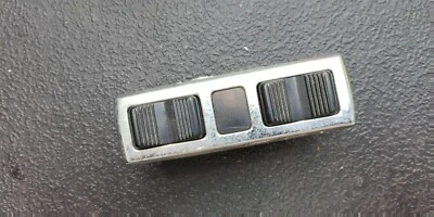 Interruptor de janela 65-75 Mercedes 2 F+R L+R cromado C107 W109 W114 W115 W116 W123 USADO - Imagem 1 de 4