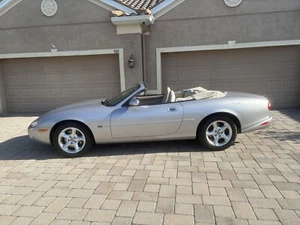 2000 Jaguar XK8 - Picture 1 of 11