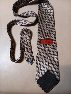 Vestido formal clásico de seda Bill Blass NEO corbata con cuello para hombre 60" azul/dorado/negro  Foto 1 de 4