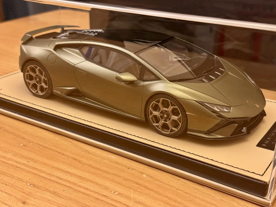 Lamborghini Huracan Tecnica 1/18 Mr. Collection Limited Edition LAMBO054D - Immagine 1 di 4