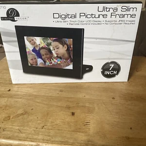 NEW* Digital Decor Ultra Slim Picture Frame Color LCD Display Clock Calendar USB - Picture 1 of 2