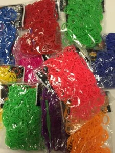 3600 GROSSHANDEL TIE DYE GEMISCHTE Farben Webstuhl Nachfüllung Gummibänder mit S-Clips neu  - Bild 1 von 1