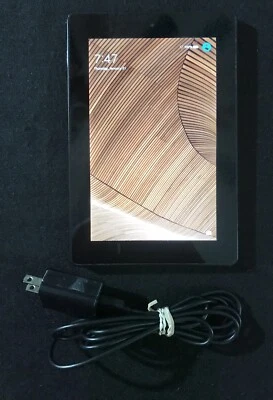Amazon Kindle Fire HD 7"" SQ46CW (4.ª generación) 8 GB Wi-Fi negro con paquete de cable de CA Foto 1 de 4