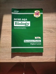 New Grade 9-1 GCSE Biology: AQA Revision Guide with Online Edition (Hardback) - Picture 1 of 2