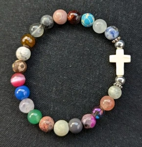 Stilvolles Damen-Stretcharmband Kreuz unordentlich gemischt Perlen (17 cm) S/M Handgelenk - Bild 1 von 7