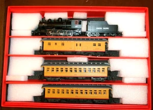 USA - 4-TLG. UP REISEZUGSET - 2-6-0 + 3 P WAGEN - DC - ANALOG - EP. II - NEU - Bild 1 von 10