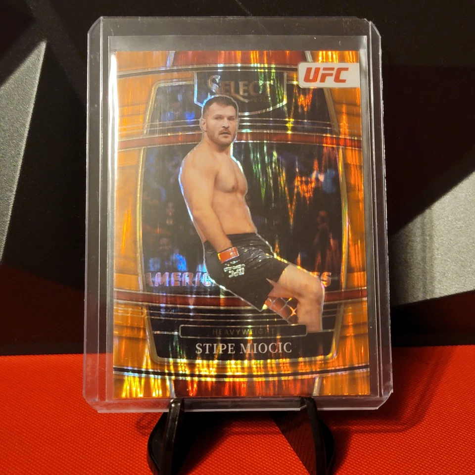 Stipe Miocic - 2022 Panini UFC Select Concourse #85 - Orange Flash Prizm - Image 1 of 1