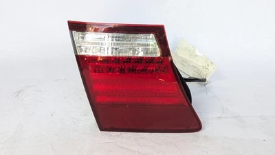 Luz trasera interior del maletero del conductor izquierdo Lexus LS460 LS600 2007-2009 OEM 81591-50 Foto 1 de 4