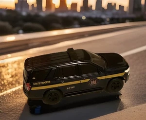 1/64 Greenlight Custom Police NY STATE TROOPER K9 UNIT 2023 Chevy Tahoe PPV - Picture 1 of 8