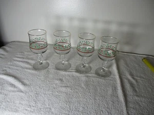 ARBY'S HOLLY BERRY BOW STEM STEMMED DRINKING GLASSES LIBBEY SET OF FOUR - Picture 1 of 7