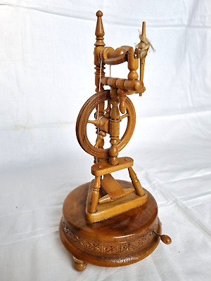 Spieldose Als Spinnrad Aus Holz Sehr Detaillierte Arbeit Um 1940 • 120€