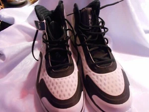 ZAPATILLAS ALTAS PARA HOMBRE UNDER ARMOUR TALLA 18 NEGRAS/BLANCAS TALLA 18 - Imagen 1 de 3