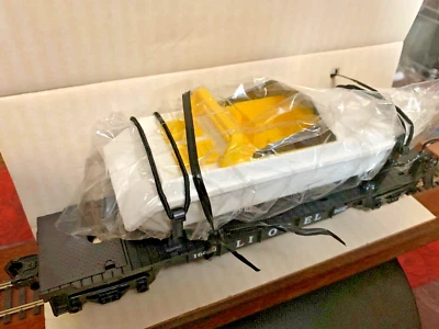 LIONEL FLAT CAR w/ OPERATING MOTOR BOAT  - O SCALE 6-16661 LIONEL CAR - NEW NIB - Image 1 of 4