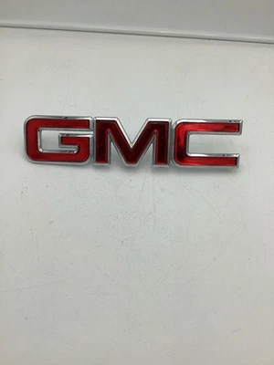 GMC Sierra Yukon Savanah 1999-2025 emblema de parrilla delantera OEM 22789057 Foto 1 de 3