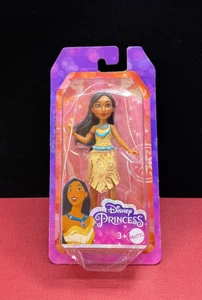 Disney Princess ☆ Pocahontis ☆ Mini Doll Polly Pocket Figure - Mattel 2022 - Picture 1 of 3