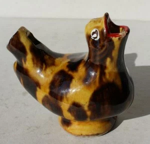 Estatuilla de pájaro silbato boca abierta pájaro cantor silbato cerámica pintura amarilla marrón - Imagen 1 de 1