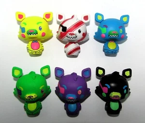 FIVE NIGHTS AT FREDDY'S PINT SIZE HEROES ADVENT BLACKLIGHT LOT OF 6 FOXY TA2478 - Picture 1 of 2