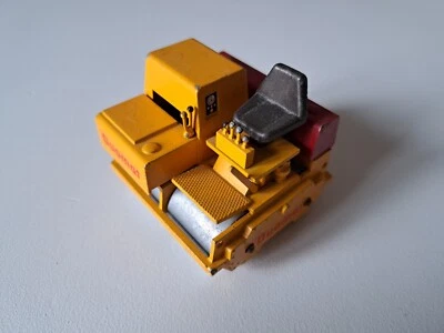 Modellino 1:35 NZG Asfaltatore Duomat BK R127 - Immagine 1 di 4