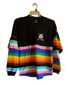 JERSEY SPIRIT MIEMBRO DEL ELENCO DE DISNEY ORGULLO M RAYAS ARCO IRIS EMPLEADO NUEVO EXCLUSIVO - Imagen 1 de 6