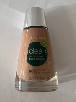 Covergirl Clean Sensitive Skin Liquid Makeup, 260 Classic Tan (1 - Bottle) - Image 1 of 2