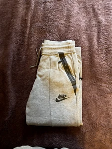 Kids Nike Tech Fleece Sweat Pants Grey M - Picture 1 of 4