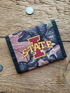 Gebrauchte / Iowa State / Camoflauge / dreifach faltbare / verriegelbare Geldbörse  - Bild 1 von 4